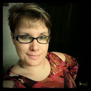 Meet your Posher, Denise